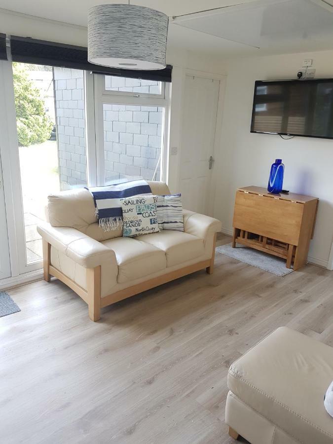 Cabin 246 Riverside, Glan Gwna Caeathro エクステリア 写真